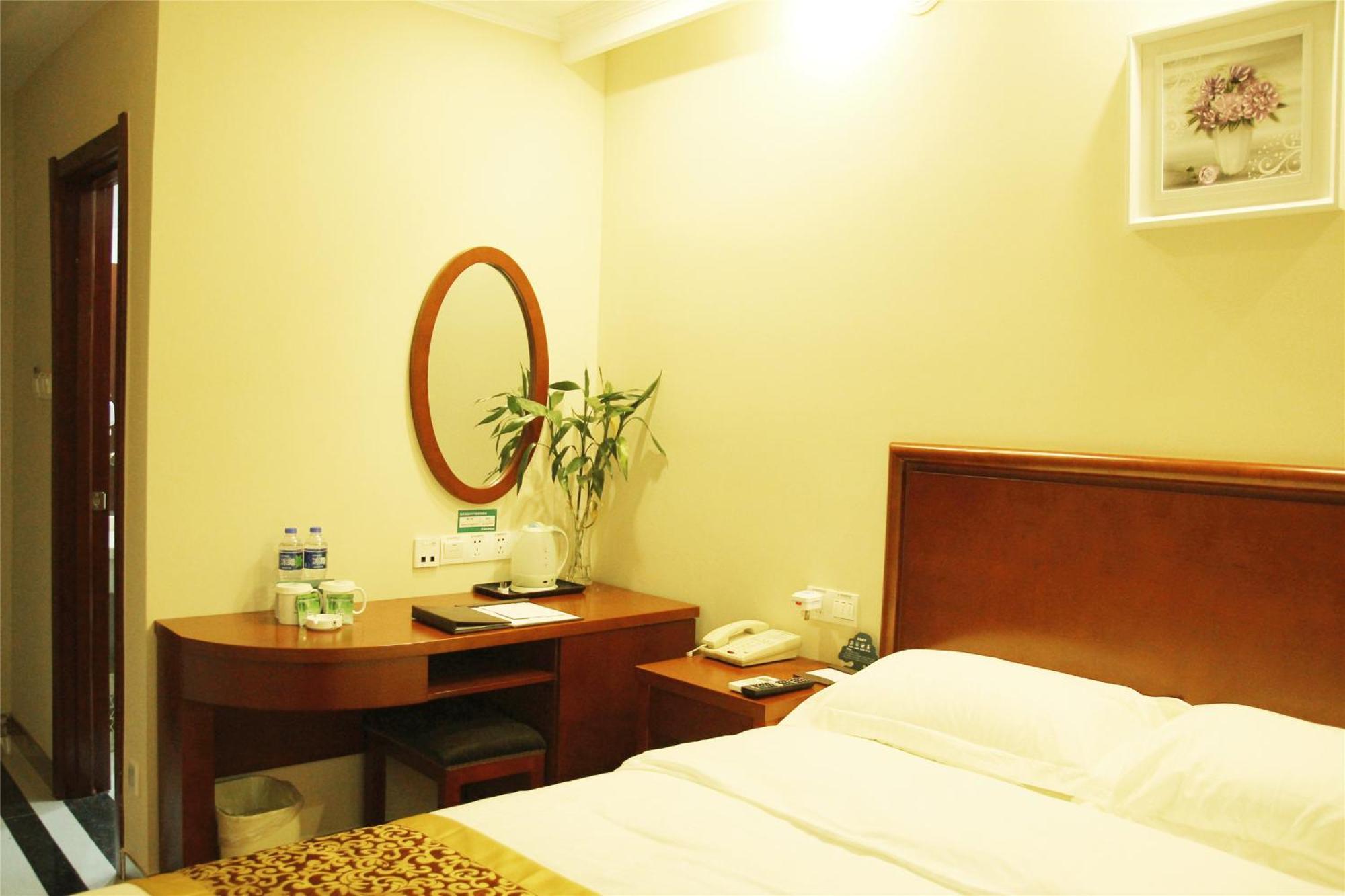 Greentree Inn Zhejiang Jiaxing West Zhongshan Road Vintage Car Building Express Hotel Eksteriør billede